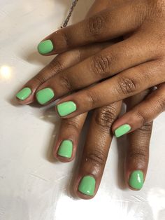 Green isle , mn by dnd 💅🏽 #gelcolor #gelnails #gelmani #gelpolish #dnd @dndgel Super Short Gel Nails, Dnd Green, Melanin Nails, Gradation Nails, Cut Nails, Beachy Nails, Boss Motivation, Lovely Nails, Gel Mani