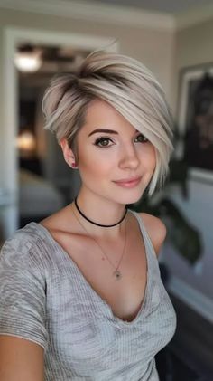 Worst Hairstyles, Worst Haircuts, Hair Color For Brown Skin, Shaved Pixie, Edgy Short Haircuts, Chubby Face, Haircut Tip, Short Shaved Hairstyles