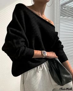 Olivia Mark - Long-sleeved off-the-shoulder sweater Cold Shoulder Styles, Winter Typ, Asymmetrical Sweater, Hem Sweater, Loose Outfit, Collar Sweater, Collar Top, Boho Stil, Belleza Natural