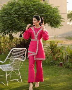 Indian Women Fashion Dresses, Stylish Indowestern Outfits, Traditional Cord Set, Cord Set Outfit Women Indian Designer, Indo Western Cord Set, Cord Set Ideas, Ethnic Cord Set, Party Wear Coord Set, Indian Cord Set