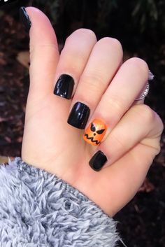 Halloween Nails Short, Halloween Nails Diy, Holloween Nails, Nail Tip Designs, Halloween Acrylic Nails, Simple Gel Nails