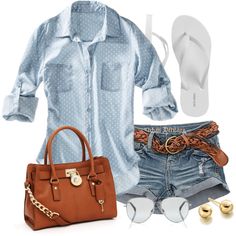 Casual Outfit Look Short Jeans, Shorts Outfit Ideas, 일본 패션, Sandals Brown, Shorts Outfit, Cooler Look, Brown Handbag, Shorts White, White Sandals