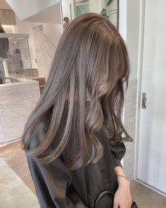 Olive Beige Hair, Olive Beige Hair Color, Popelavá Blond, Beige Hair Color, Grey Brown Hair, Cool Brown Hair, Cold Hair, Ashy Hair