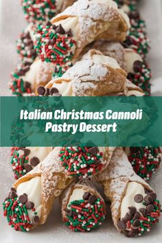 Classic cannoli shells filled with sweet ricotta cream, a festive Italian pastry for Christmas. Italian Christmas Food Ideas, Canolli Cream Filling Recipes, Southern Christmas Desserts, Cannoli Recipes, Cannoli Desserts, Italian Christmas Dinner, Italian Desert