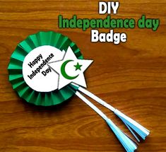 an image of a badge with the words happy independence day and two stars on it