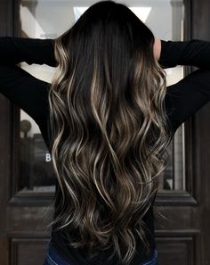 Warm Balayage, Brunette Hair With Highlights, Dark Hair With Highlights, Long Hair Color, Brown Hair Balayage, Balayage Brunette, Brown Blonde Hair, Hair Color And Cut