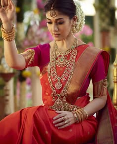 Nayantara Saree, Cultural Heritage Of India, South Indian Bride Saree, Tamil Brides, Bridal Sarees South Indian, Couple Wedding Dress, Wallpaper For Android, Hindu Bride