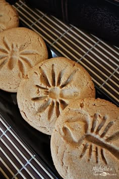 some cookies are cooling on a rack