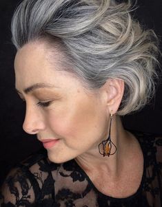 Nikol Johnson, Grey Hair Color Silver, Growing Out Hair, Platinum Blonde Hair Color, Bob Hairstyles For Thick, Natural Gray Hair, Gray Hair Highlights, Ear Hair, Platinum Blonde Hair