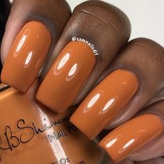 Dark Skin Manicure, Dark Skin Fashion, Nails Dark Skin, Dark Skin Nail Color, Mom Makeover, Bold Nails, Sns Nails Colors, Nails Dark