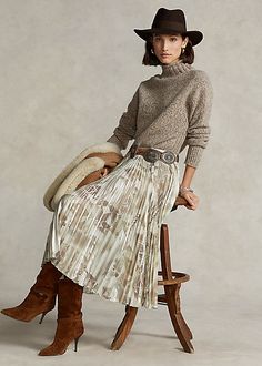 Southwestern Metallic Pleated Midi Skirt for Women | Ralph Lauren® UK Maglia Fair Isle, Pleating Technique, Flared Midi Skirt, Ralph Lauren Fall, Ralph Lauren Skirts, Midi Flare Skirt, Women Ralph Lauren, Ribbed Turtleneck Sweater, Western Chic