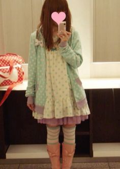 Harajuku Fall Fashion, Soft 80s Outfit, Casual J Fashion, Twee Core Outfits, Tumblr Girly Outfits, Fairykei Outfit, Mori Kei Makeup, Kawaii Fall Outfits, Twee Clothes