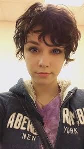 shaggy pixie cut - Google Search Pixie Cut Wavy Hair, Wavy Pixie Haircut, Cute Short Curly Hairstyles, Curly Pixie