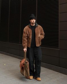 Mens Winter Wardrobe, Mens Fall Outfits, Chelsea Boots Outfit, Mens Winter Fashion Outfits, Fall Travel Outfit, Clothes Brand, Aesthetic Outfits Men, Brand Ideas