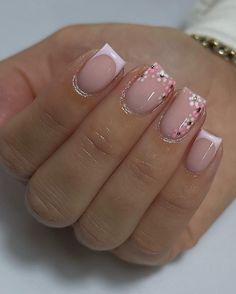 Summer acrylic nail designs 2024 / Summer nail 2024 trends / summer 2024 nails / june nails ideas 2024 / taylor swift nails ideas Nails Pink Almond, Pink Almond Nails, Press On Nails Pink, Nail Flower, Builder Gel Nails, Amazing Nails, Pink Gel