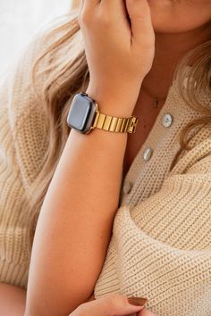 You will love this fancier watch band to wear on date night or just to elevate your outfits. The chain look on this band is the cutest chunky gold link pattern. It is an adjustable band and comes with a tool to move the snap closure up and down to your desired fit. Message us if you need help with how to size it! It will best fit a wrist 5.5 inches (small) - 7.2 inches (large) around. This watch band is made out of stainless steel metal with vacuum-plated 18K gold. Watch Bands Women, Apple Watch Bands Women, Apple Watch Fashion, Bow Ponytail, Fancy Watches, On Date, Hair Accessories Collection, Hair Accessories Gift, Bandana Hairstyles