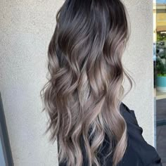 Cold Blonde, Brunette Hair Color With Highlights, Brunette With Blonde, Balayage Hair Ideas, Really Curly Hair, Balayage Ideas, Black Hair Bows