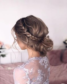 Flower Girl Updo, Wedding Hairstyles For Girls, Low Bun Wedding Hair, Kids Hairstyles For Wedding, Sanggul Modern, Wedding Hair Up, Hairdo Wedding, Braided Bun Hairstyles, Flower Girl Hairstyles