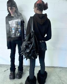 @60caall on ig Nyc Underground, Aesthetic Boys Outfit, Underground Clothing, Underground Rappers, Y2k Emo, Aesthetic Boys, Emo Goth, Skull And Crossbones, Pretty Face