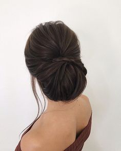 These Gorgeous Updo Hairstyle That You'll Love To Try! Whether a classic chignon, textured updo or a chic wedding updo with a beautiful details. These wedding updos are perfect for any bride looking for a unique wedding hairstyles... Hairstyles Theme, Chignon Hair, Best Wedding Hairstyles, Trendy Wedding Hairstyles