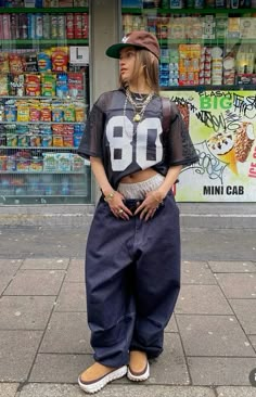 Tokyo Street Fashion Women, Vintage Spring Outfits, Street Wear Y2k, Street Style Outfits Casual, Fancy Outfit, Find My Style, Drip Drip, Mesh Jersey, Streetwear Inspo