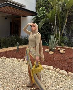 Dubai Outfits Ideas Hijab, Hawaii Modest Outfits, Muslim Vacation Outfits, Modest Vacation Outfits Beach, Hijabi Vacation Outfits, Malta Outfits, Modest Vacation Outfits, Cabo Trip, Morocco Trip