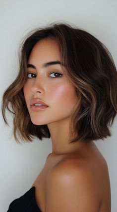 Top 31 Winter Hair Colors for Brunettes: Stylish Ideas to Keep You On-Trend This Season | LooksNiceOnMe Almond Shaped Eyes, Best Bob Haircuts, Sleek Bob, Haircut Styles, Celebrity Hair Stylist, Trendy Haircuts, Hair Colorist, Long Bob, Short Haircuts