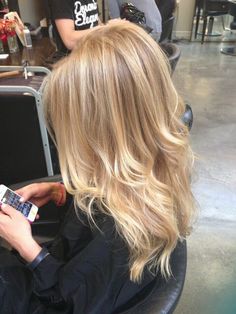 Perfect Blonde Balayage, Beach Blonde With Lowlights, Feathered Blonde Hair, Golden Blonde Layered Hair, 90s Blonde Balayage, 90s Soft Blonde Balayage, Bright Warm Blonde Hair, Warm Bright Blonde Hair, Bright Honey Blonde Hair