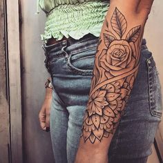 35 Inspiring Arm Tattoo Design Ideas for Women 2020 - SooShell Tato Mandala, Side Arm Tattoos, Girl Arm Tattoos, Cool Arm Tattoos, Tattoos For Black Skin, About Tattoo, Arm Sleeve Tattoos, Arm Tattoos For Women