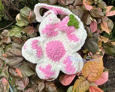 "Strawberry Shoulder Bag Crochet - Daisy Flower Hand Bag, Travel Bag, Soft shoulder bag, Trendy Tote Bag, Birthday Gift - This wonderful crochet Strawberry Flower bag is the perfect accessory for girls' outfits. * The bag is 13\" by 13\" (32x32cm) and the handles are 10\" long * Made out of 100% Cotton Yarn, very soft. * Colors: White, pink & Strawberry charm bag. *Custom colors: Please leave colors you would like to make in the Personalization section when you check out. Thanks! CARE: - We reco Crochet Strawberry Flower, Shoulder Bag Crochet, Daisy Bags, Crochet Purse Pattern Free, Strawberry Flower, Free Crochet Bag, Strawberry Charm, Crochet Strawberry, Granny Square Bag