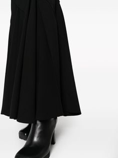 ANDREĀDAMO cut-out Flannel Maxi Skirt - Farfetch Black Maxi Skirt For Winter Evening, Winter Evening Maxi Skirt, Elegant Fall Skirt With Wide Hem, Wide Leg Black Maxi Skirt For Work, Long Skirt For Evening Winter Wear, Fall Maxi Skirt For Workwear, Chic Skirt With Wide Hem, Chic Pleated Flare Skirt, Fall Workwear Full Length Maxi Skirt