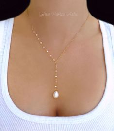 Freshwater Necklace, Necklaces Ideas, Pearl Lariat Necklace, Pearl Lariat, Diamond Initial Necklace, Bridal Pearl Necklace, Pink Chalcedony, Wedding Unique, Pearl Necklace Wedding