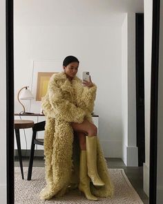 Olivia Lopez, Looks Street Style, Shearling Coat, Look At You, Mode Inspiration, Winter Fashion Outfits, Winter Looks, Fall Winter Outfits, Fashion Killa