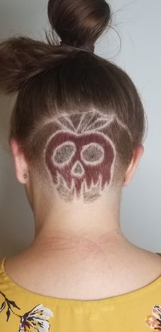 Halloween Haircut Designs, Halloween Shaved Hair Designs, Halloween Undercut Designs, Christmas Undercut Designs, Halloween Undercut, Shaved Undercut Designs, Undercut Ideas, Snow White Poison Apple