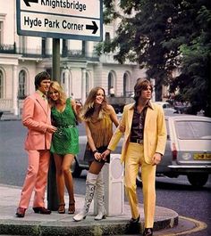 60s street wear - Google Search Look 80s, 70s Inspired Fashion, Four People