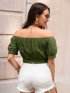 Green Bohemian Top For Day Out, Bohemian Off-shoulder Blouse For Vacation, Green Off-shoulder Blouse, Bohemian Off-shoulder Summer Tops, Non-stretch Bohemian Blouse For The Beach, Bohemian Off-shoulder Blouse For Day Out, Bohemian Short Sleeve Crop Top For Day Out, Bohemian Off-shoulder Beach Tops, Casual Off-shoulder Tops For Festival