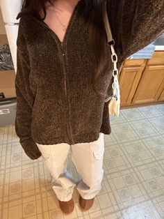 Outfits With Light Brown Pants, Teddy Bear Pants Outfit, Soft Brown Outfit, Brown Clothes Aesthetic, Teddy Bear Pants, Sherpa Outfit, Teddy Girl, Aesthetic Streetwear, Brown Fits