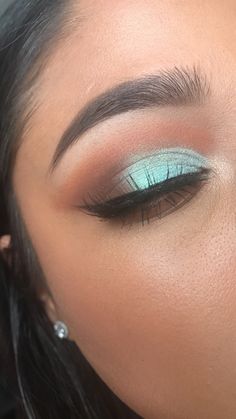 Makeup Ideas For Quinceanera, Make Up Designs, Desi Perkins, Black Eyeliner Pencil, Dramatic Eye Makeup, Cut Crease Makeup, Green Makeup, Eye Makeup Designs, Makijaż Smokey Eye