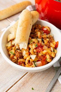 American Chop Suey Quick Easy Dinner Cheap, Comfort Pasta Dishes, American Chop Suey, Chop Suey, Comfort Food Recipes Dinners, Slow Cooker Dinner, Dinner Recipes Easy Quick, Best Comfort Food, Quick Easy Dinner