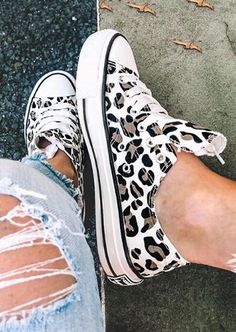 Looks Adidas, Women Heel, Leopard Print Sneakers, Leopard Fashion, Print Sneakers, Shoe Lace, Lace Patterns