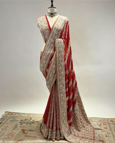 Desi Fits, Sabyasachi Bride, Funny Riddles, Dresses Traditional, Traditional Indian Outfits