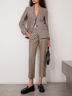 Something about the all-over 'GG' motif on Gucci's pants gives them such a chic, retro-inspired feel - especially when the style is paired with the coordinating blazer. Made from linen-blend canvas-jacquard, they sit on your natural waist and have tapered legs with sharply pressed creases. Gucci Clothes Women, Gucci Suit, Jacquard Blazer, Gucci Outfits, Navy Linen, Gucci Fashion, Tapered Pants, David Yurman, Jeans Dress