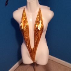 New Never. Worn Gold Sling Shot Bikini One Size Questions Please Ask Before Purchasing Gold Fitted Swimwear With Lined Body, Gold Fitted Beachwear Swimwear, Gold Fitted One-piece Swimwear, Adjustable Gold Triangle Top Swimwear, Gold One-piece Bodysuit For Beachwear, Calvin Klein Swimsuit, Navy Swimsuit, Shaping Swimsuit, Tie Swimsuit