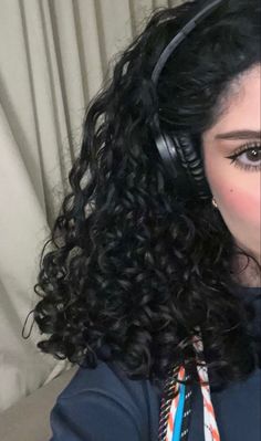 ماثيو ماكونهي, Curly Hair Beauty, Curly Hair Styles Easy, Hairdos For Curly Hair, Curly Hair Inspiration, روتين العناية بالبشرة, Face Hair, Curly Girl, Aesthetic Hair