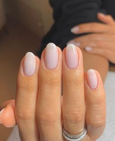 42  Très-Chic Short Almond Nail Ideas (2024) - DrExplains American Manicure Nails, Oval Nails Designs, Short Almond Nails, Bride Nails, Shellac Nails, Oval Nails, Bridal Nails, Manicure Y Pedicure, Classy Nails