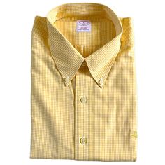 *This Listing Is For A Brooks Brothers 346 Non-Iron Men’s Shirt This Brooks Brothers Shirt Is Brand New And Has Never Been Unfolded And Unpinned. This Shirt Has Never Been Worn. Still Has The Original Display Tissue. No Tags Attached. Men’s Brooks Brothers 346 Shirt Color: Yellow Gingham Size Large No Chest Pocket New Without Tags Button Down Collar Long Sleeve All Cotton Non Iron New With Original Pinning And Tissue *This Brooks Brothers 346 Cotton Shirt Come From A Smoke-Free Pet-Free Home. *T Classic Gingham Tops, Classic Gingham Top For Business, Yellow Gingham, Brothers Shirts, Brooks Brothers, Casual Shirts For Men, Shirt Color, Chest Pocket, Casual Button Down Shirts