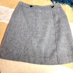 Nwot Size 00 Loft Mini Tweed Skirt Perfect Condition Casual Tweed Skirt, Casual Tweed Mini Skirt For Winter, Casual Tweed Skirt For Winter, Casual Wool Skirt For Work, Dark Academia Skirt, Navy Mini Skirt, Belted Mini Skirt, Navy Blue Skirt, Floral Mini Skirt