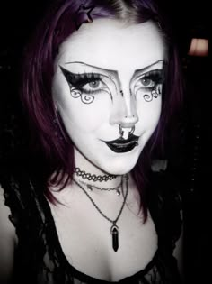 whimsigoth fairy trad goth inspo goth makeup inspo Fairy Goth Makeup, Whimsy Goth Makeup, Goth Fairy Makeup, Forehead Makeup, Whimsigoth Makeup, Makeup Ideas Looks, Weird Makeup, Spooky Makeup