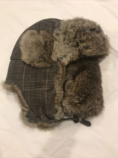 NEIMAN MARCUS BRAND Camel Hair and Genuine Rabbit Trapper Hat - M-L NWT. How To Make Hair Raps, Clothing Brand Packaging, Cute Winter Hat, Fun Hats, Members Only Jacket, Brown Accessories, Trad Goth, Paint Brush Art, Trapper Hat