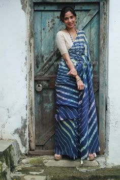 Girly Women, Indigo Saree, Cloth Texture, Indian Sari Dress, Khadi Cotton Saree, Cotton Sarees Online